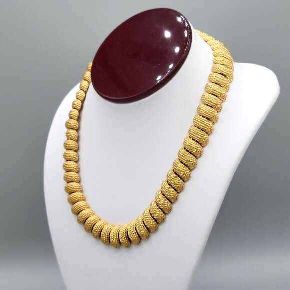 Napier Gold Tone Chunky Twist Chain Necklace Textured Links Box Clasp Vtg 17 in - Picture 3 of 8